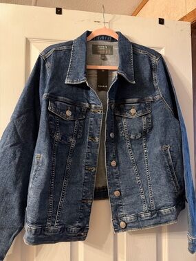 torrid Classic Medium Wash Blue Denim Jacket